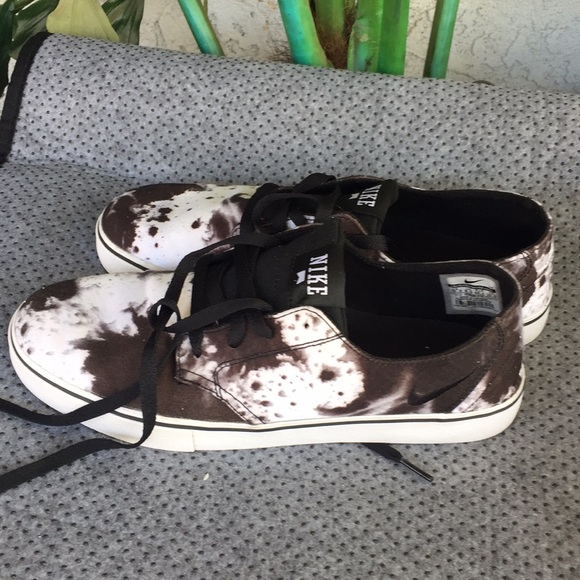 Nike size 101/2 black / brown / white - Picture 2 of 6